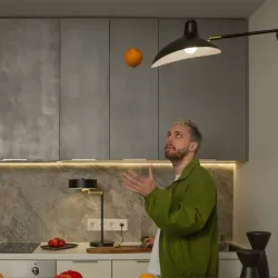 Настольный светильник Изза / Izza (Черный и Латунь) FR4008TL-02BBS