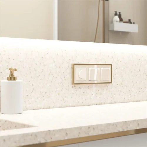 Розетка влагозащ. с зазем. с защит. крышкой и шторками (айвори акрил) W1171243 - фото 2