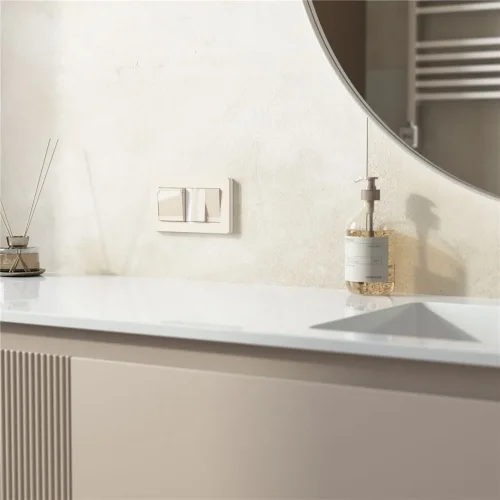 Розетка влагозащ. с зазем. с защит. крышкой и шторками (айвори акрил) W1171243 - фото 4