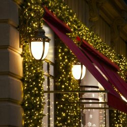 Праздничная гирлянда нить белый с эффектом мерцания 20м IP65 400-102 (044076)