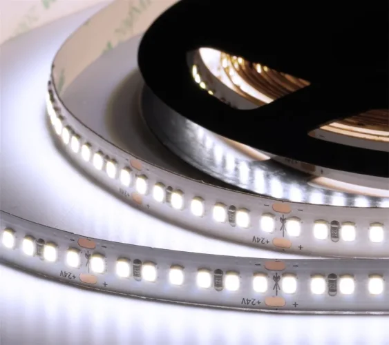 Лента светодиодная ELF 980SMD диодов (2835), 24В, 5м, ГИПЕР, белый 6500-7000К - фото