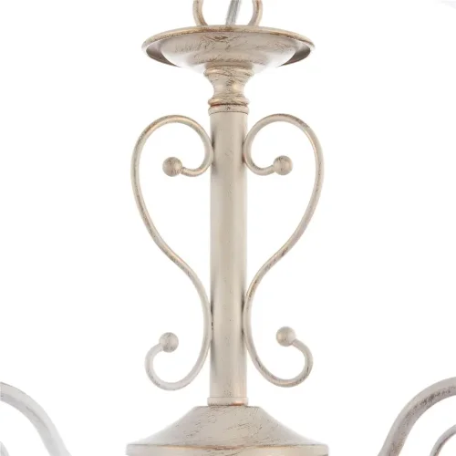 Светильники выполнены из металла цвета кремового золота. На плафонах светильников ажурно вырезаны узоры, прекрасно сочетающиеся с плавными изгибами арматуры. Благодаря большому ассортименту изделий серии Benoit легко выбрать светильник, подходящий как для