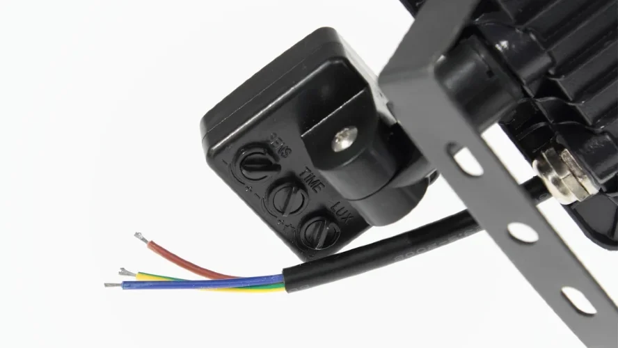 Светодиодный прожектор Standart с датчиком движения V61 (10W, 220V, черный корпус, white) - фото III