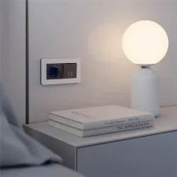 Рамка из поликарбоната на 2 поста Split белый/черный, soft-touch W0023068