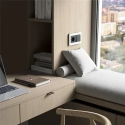 Рамка из поликарбоната на 2 поста Split белый/черный, soft-touch W0023068