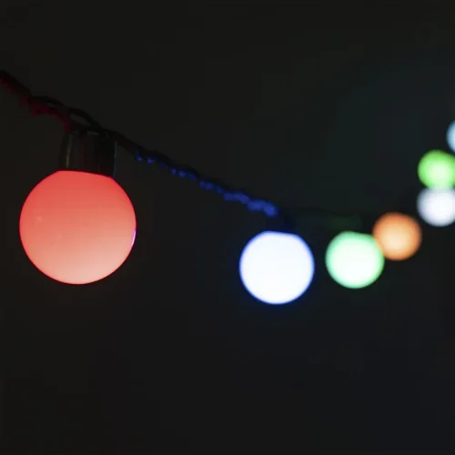 Гирлянда «Шарики» 5м RGB 220В, Диаметр Шарика 40мм, 20 LED, Провод Черный Каучук, IP65. Фото 5.