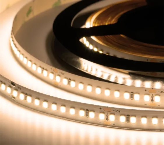 Лента светодиодная ELF 990SMD диодов (2835), 36В, 5м, ГИПЕР, белый теплый 2800-3300К - фото