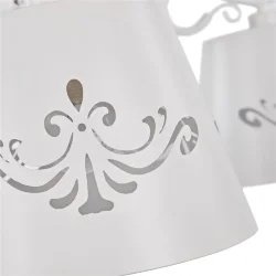 Изделия серии сделаны в современном стиле, при этом декоративный узор, вырезанный на плафонах, выполнен в классическом стиле. Благодаря своему нейтральному цвету, теплому белому, светильники подходят практически для любого интерьера в современном стиле. (