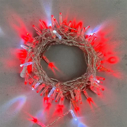 Гирлянда Нить с Колпачком 10м Красная с Мерцанием Белого Диода 24В, 100 LED, Провод Прозрачный ПВХ, IP65. Фото 1.