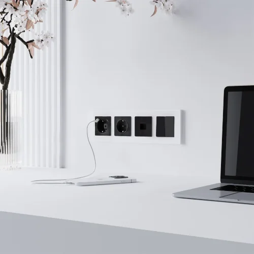 Розетка Ethernet RJ-45 (черный акрил) W1181048 - фото 3