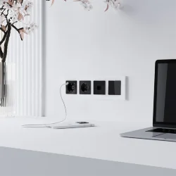 Розетка Ethernet RJ-45 (черный акрил) W1181048