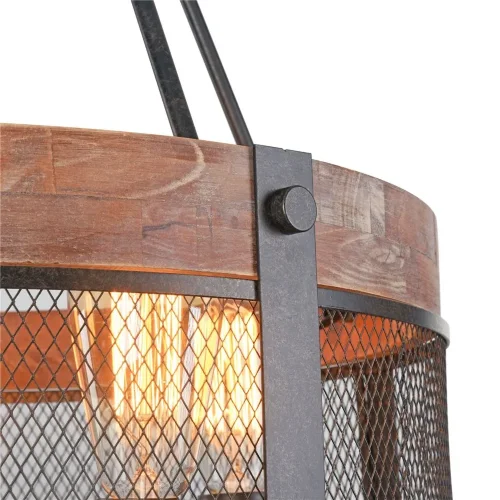 Серия Vittoria представлена люстрами в лаконичном стиле Лофт. Арматура изделий серии из металла и дерева, плафоны декорированы черной металлической сеткой. Заключительная деталь светильников – это лампочки; для люстр и бра Vittoria мы рекомендуем лампочки