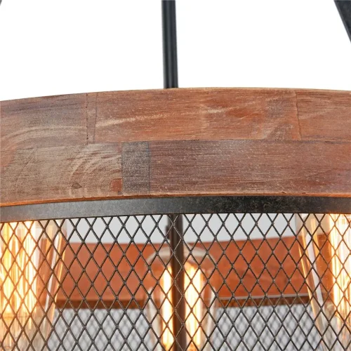 Серия Vittoria представлена люстрами в лаконичном стиле Лофт. Арматура изделий серии из металла и дерева, плафоны декорированы черной металлической сеткой. Заключительная деталь светильников – это лампочки; для люстр и бра Vittoria мы рекомендуем лампочки