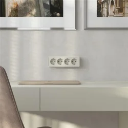 Розетка четверная с заземлением и шторками Gallant слоновая кость W5072204