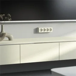 Розетка четверная с заземлением и шторками Gallant слоновая кость W5072204