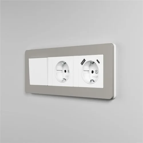 Рамка из поликарбоната на 3 поста Split дымчатый/белый, soft-touch W0033067 - фото 6