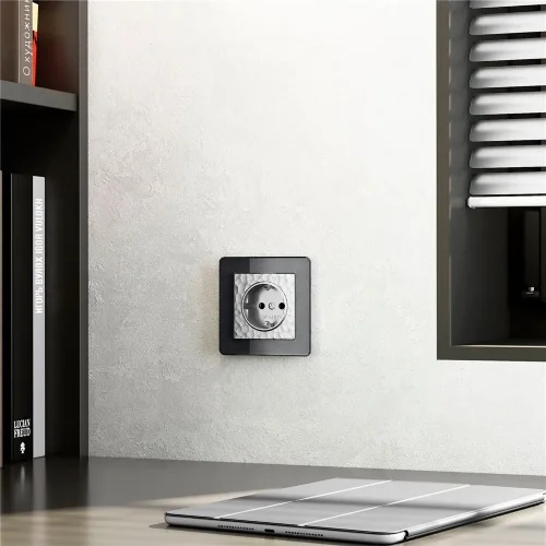 Розетка с заземлением и шторками (Hammaer серебряный) W1271106 - фото 6