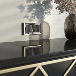 Выключатель трехклавишный (черный матовый) W1130008