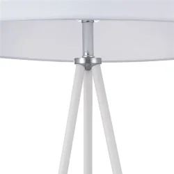 Торшеры выполнены в современном стиле в модной в этом сезоне монохромной цветовой гамме в форме треножников. Арматура изделий – из металла, а абажуры – из ткани. Несмотря на простой дизайн торшеры Bonita могут стать достойным дополнением интерьера кабинет