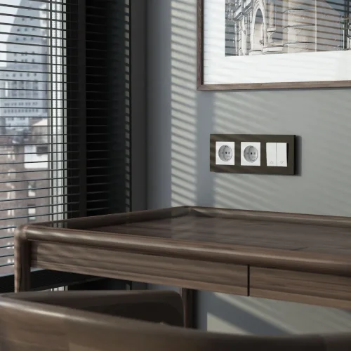 Рамка из поликарбоната на 3 поста Slab бронза софт W0032963 - фото 2