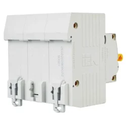 Выключатель автоматический модульный 3п C 32А 10кА ВА47-100 KARAT IEK MVA40-3-032-C