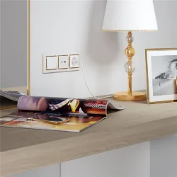 Рамка из поликарбоната на 3 поста Snabb белый/золото W0031933