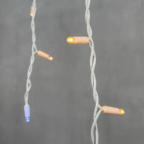 Гирлянда Бахрома 3,2 x 0,9 м Экстра Тепло-Белая с Мерцанием Белого Диода 220В, 168 LED, Провод Белый Каучук, IP65. Фото 3.