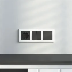 Рамка из поликарбоната на 3 поста Stark белый W0031801