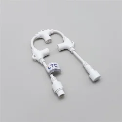 Разветвитель 3-х Лучевой для Бахромы, Занавесов и Нитей 220В без Возможности Управления, Провод Белый Каучук, IP65