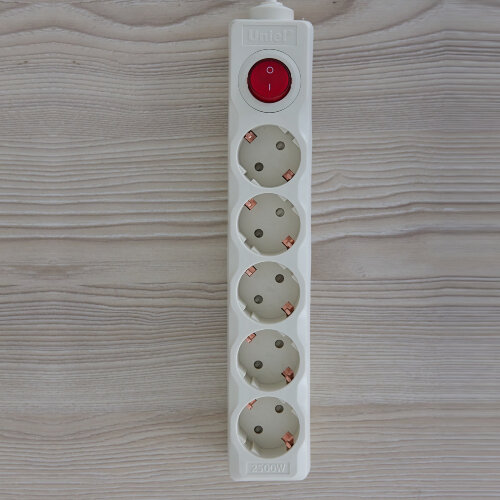 S-GSU5-3 IVORY Cетевой фильтр серии Universal, 3м Пвс 3x0.75, 5 гнезд, с-з, 10А, Защита от перенапряжения, короткого замыкания. - фото 3