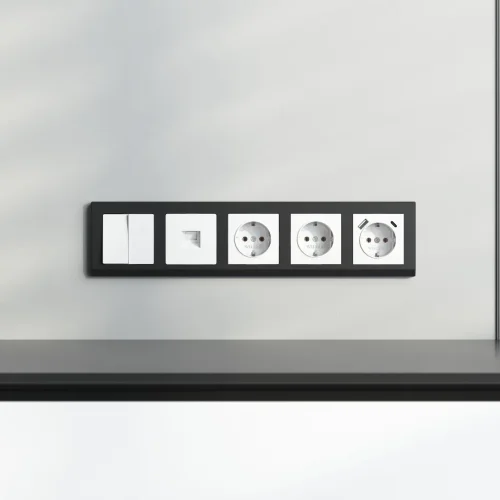 Рамка из поликарбоната на 5 постов Stark черный W0051808 - фото 2