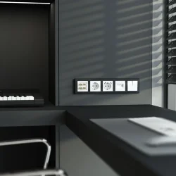 Рамка из поликарбоната на 5 постов Stark черный W0051808