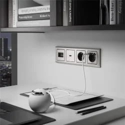 Рамка из металла на 4 поста Metallic глянцевый никель W0041602