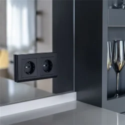 Рамка из поликарбоната на 2 поста Stark черный W0021808