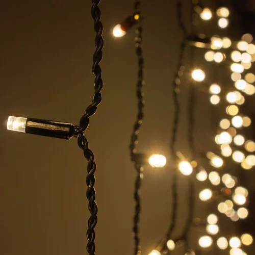 Гирлянда Занавес Облегченный c Колпачком 2 x 1 м Тепло-Белый 220В, 200 LED, Провод Черный ПВХ, IP65. Фото 5.