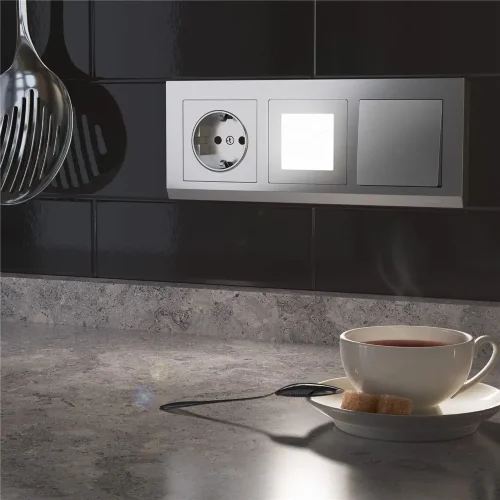 Рамка из поликарбоната на 3 поста Stark серебряный W0031806 - фото 2