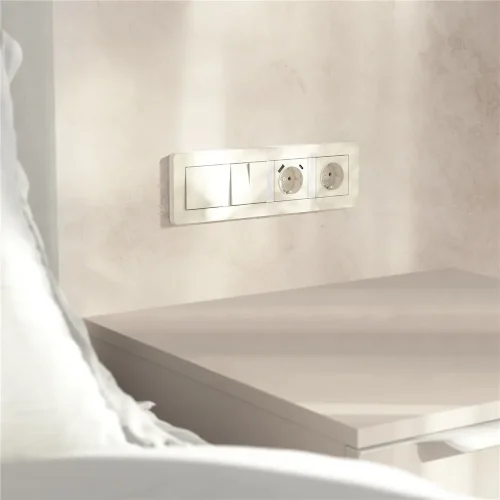 Рамка из поликарбоната на 4 поста Split айвори/белый, soft-touch W0043066 - фото 4