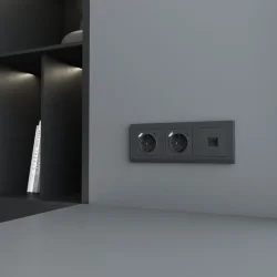 Рамка из поликарбоната на 3 поста Stark черный W0031808