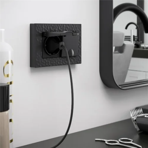 Розетка двойная влагозащ. с зазем. с защит. крышками и шторками (черный матовый) W1172208 - фото 3